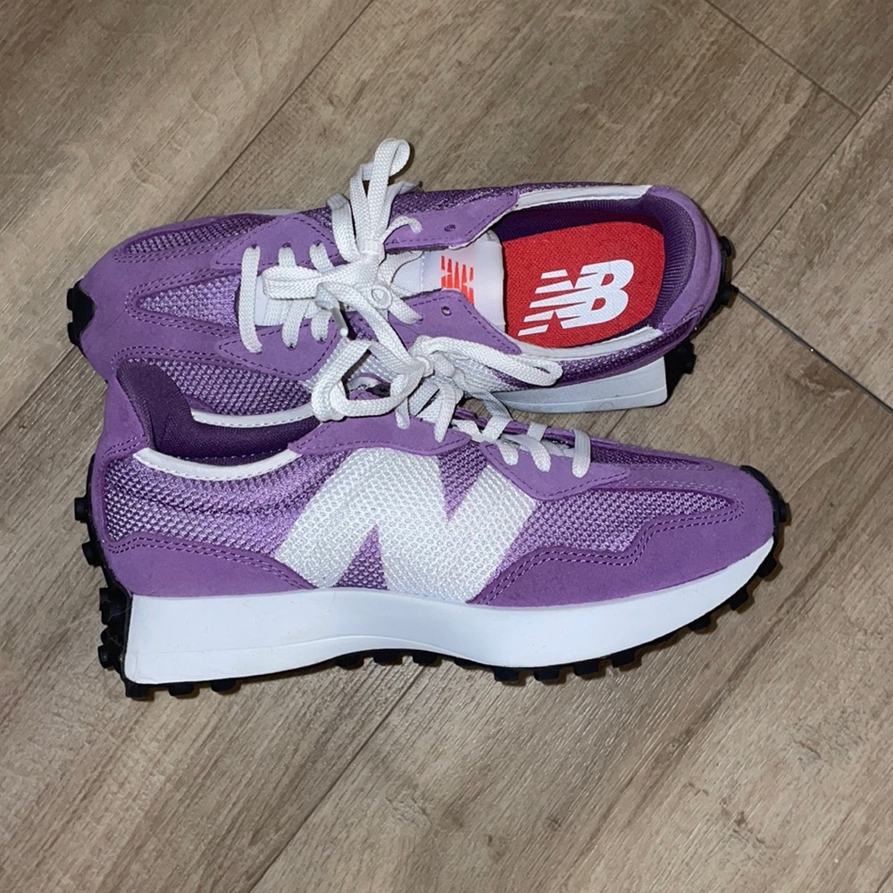 NEVER WORN new balance tennis shoes!